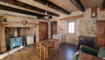 MAISON - GRANGE de 55m2 - garage et cour. CRUEJOULS.
