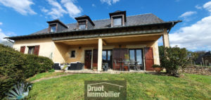 MAISON ST GENIEZ D'OLT -TERRAIN 670m2 - GARAGE