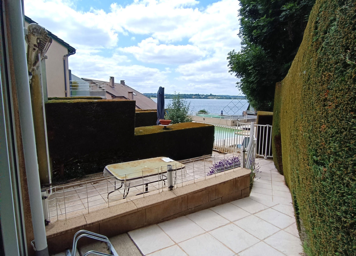 RARE- Appartement rénové avec vue sur le Lac de Pareloup