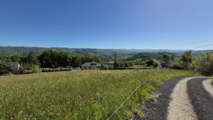 Sur les hauteurs d'ESPALION, terrain à bâtir 1100 m2