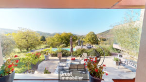 Villa Valady 190m2 habitables - 4400m2 de terrain