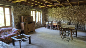 Ancien moulin, 8000 m2 de terrain, à 5 minutes de LAISSAC