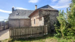 Ensemble de deux maisons, garage, terrasse et jardin