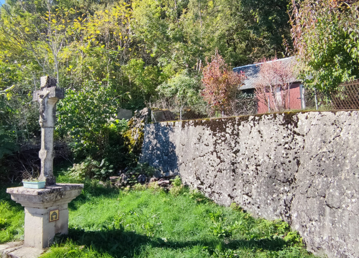 ESPALION, terrain à bâtir 1 395 m2, non viabilisé