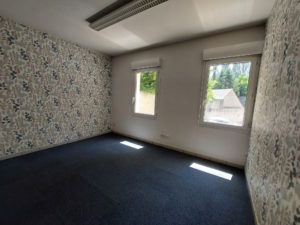 Local commercial 179m2 avec parking - Grande visibilité - RODEZ