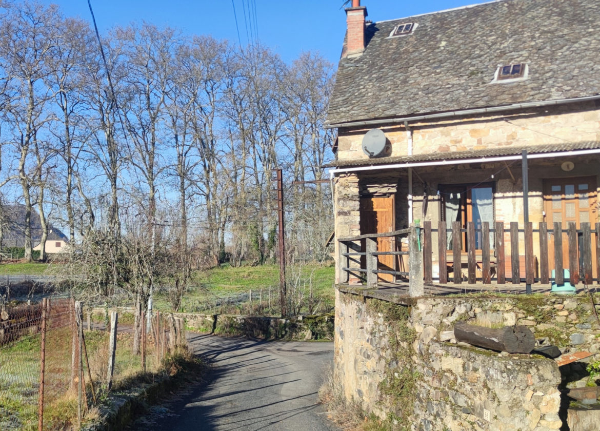 Maison de village, dépendances, terrain non attenant, SAINT COME D'OLT.