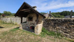MAISON ST GENIEZ D'OLT -TERRAIN 670m2 - GARAGE