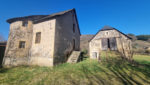 STE EULALIE D OLT - CORPS DE FERME - Grange -Maison -Terrain