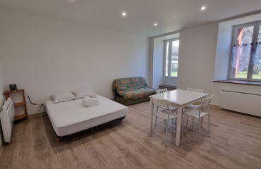 STUDIO meublé 33 m2 NEUF - RDC - PARKING Privatif
