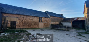 Ensemble immobilier Corps de ferme - implanté sur terrains de 4728m2