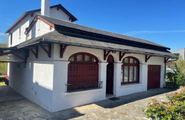 ESPALION, accés direct au Lot, maison de Type 4 sur 954 m2 de terrain