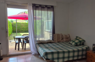Studio avec terrasse, jardin et place de parking - ONET-LE-CHATEAU