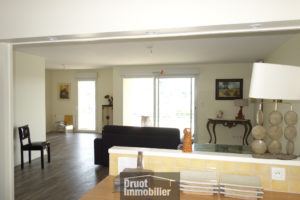 Ancien T4 rénové entièrement et transformé en T3 - Garage - Ascenseur - RODEZ