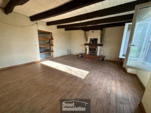 Ensemble Immobilier composé d'un corps de ferme et de 26 hectares de terrain