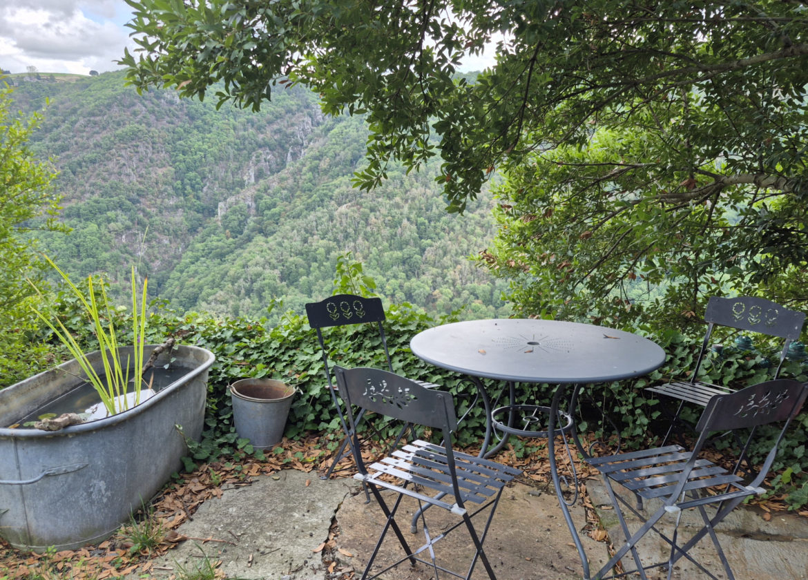 Ensemble immobilier, de caractère, LACROIX-BARREZ