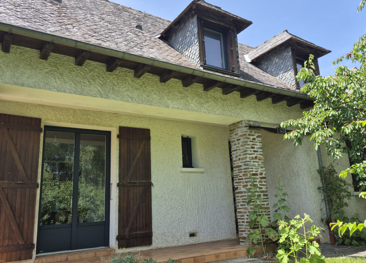ESPALION, maison de Type 7, 150 m2 - terrain de 749 m2