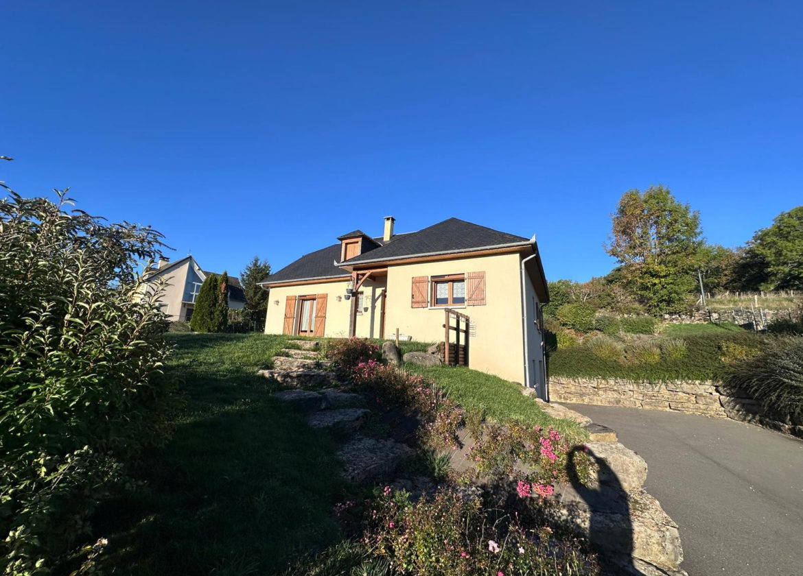 Maison à HUPARLAC