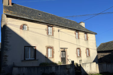 Maison de village en pierre