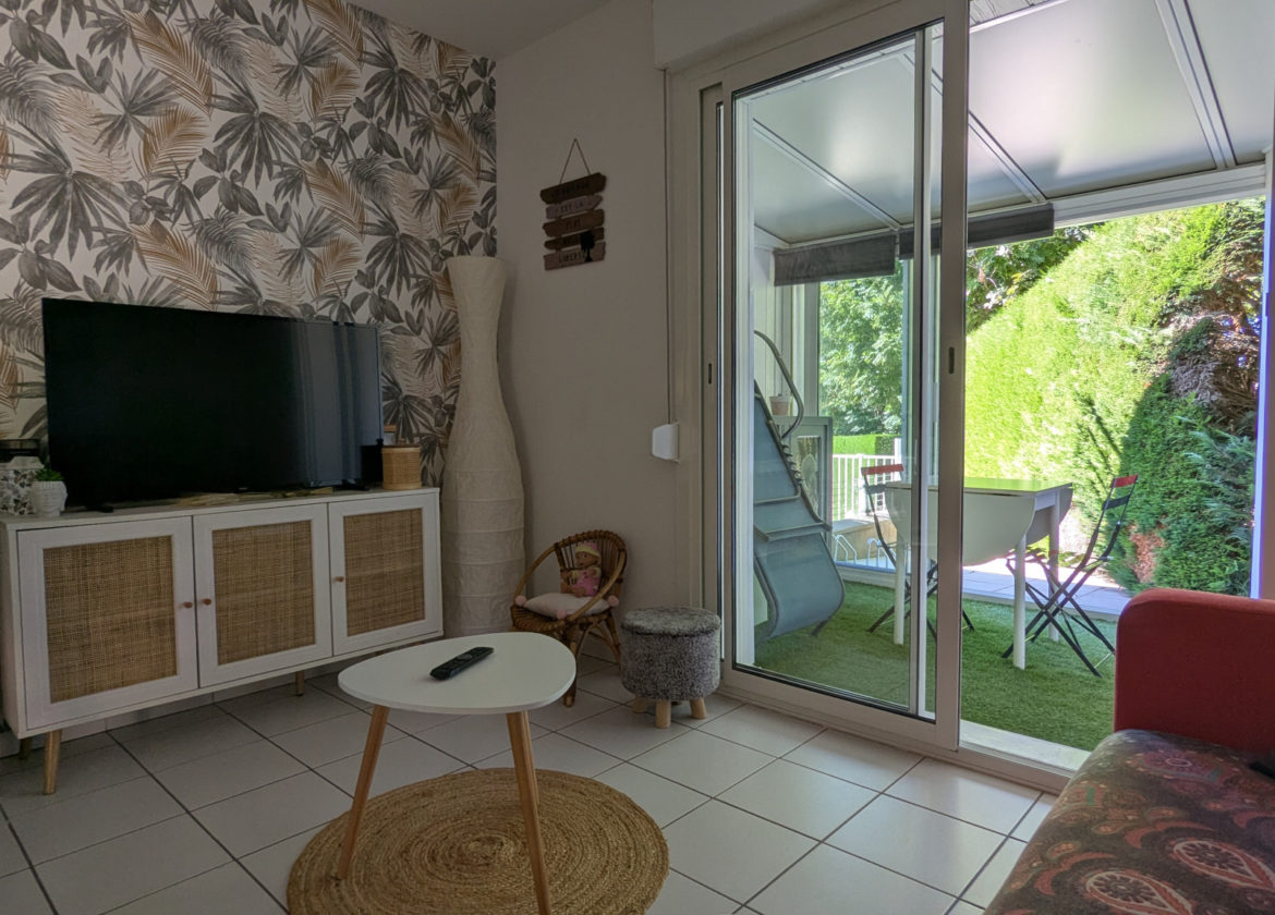 RARE- Appartement rénové avec vue sur le Lac de Pareloup