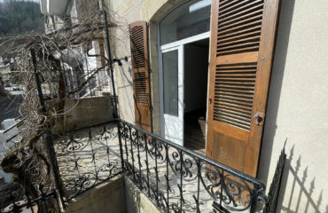 Appartement de type 2 avec terrasse et place de parking