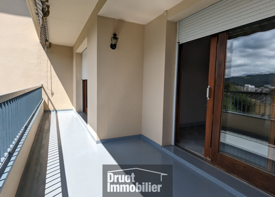 Appartement T2 avec BALCONS - GARAGE- St Geniez d'Olt et Aubrac