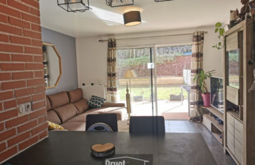 Appartement T3 avec jardin, garage et 1 place de parking