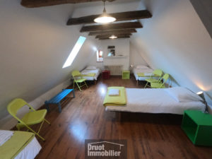 Bâtisse de caractère en plein centre de Laguiole - Idéal activité touristique ou hôtelière