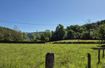 Bessuejouls à 5 minutes d'ESPALION, terrain constructible, plat de 2131 m2