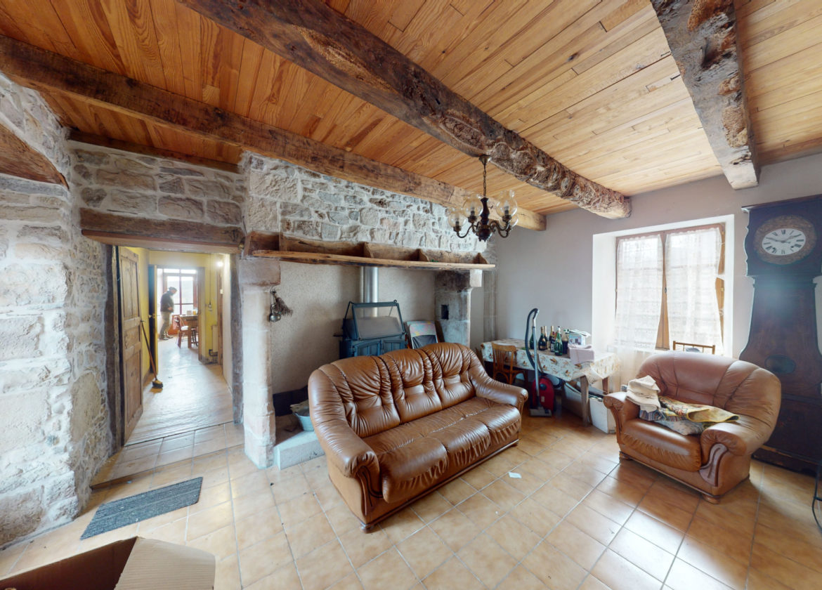 À VENDRE : Corps de ferme à rénover FIJAGUET