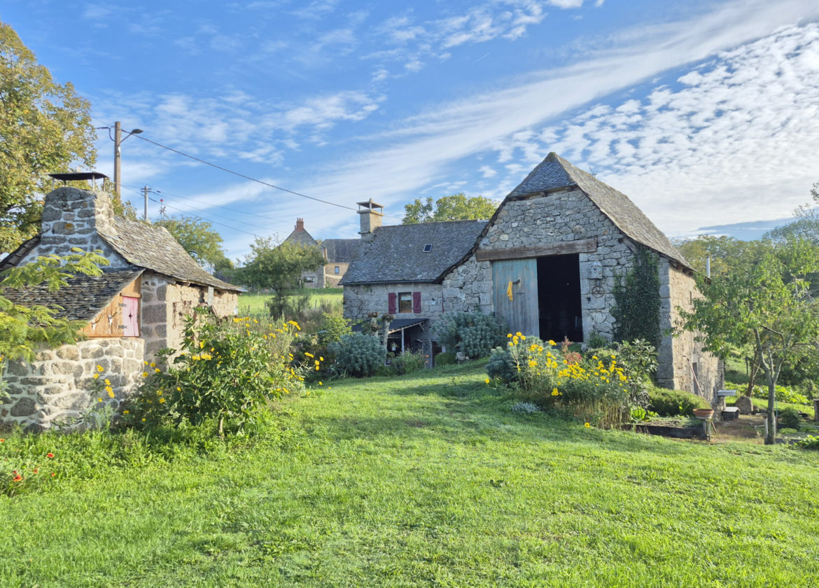 CAMPUAC, ensemble immobilier sur une parcelle de 2000 m2