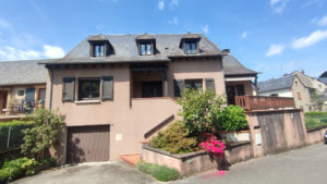 Coeur de ville ESPALION, maison avec garage et jardin