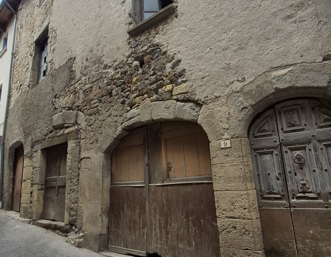 En exclusivité, ensemble immobilier à SAINT COME D'OLT