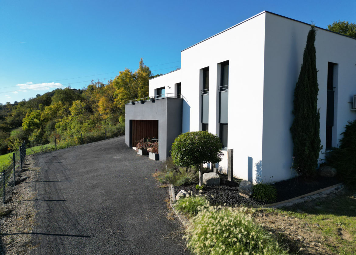 ESPALION, magnifique maison construite en 2014, terrasse, jardin, vue exceptionnelle