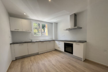 Investissement locatif, ESPALION, immeuble avec garages