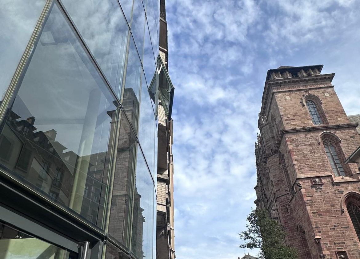 Local professionnel 99m2 - 1er étage avec ascenseur - Hyper-centre ville RODEZ