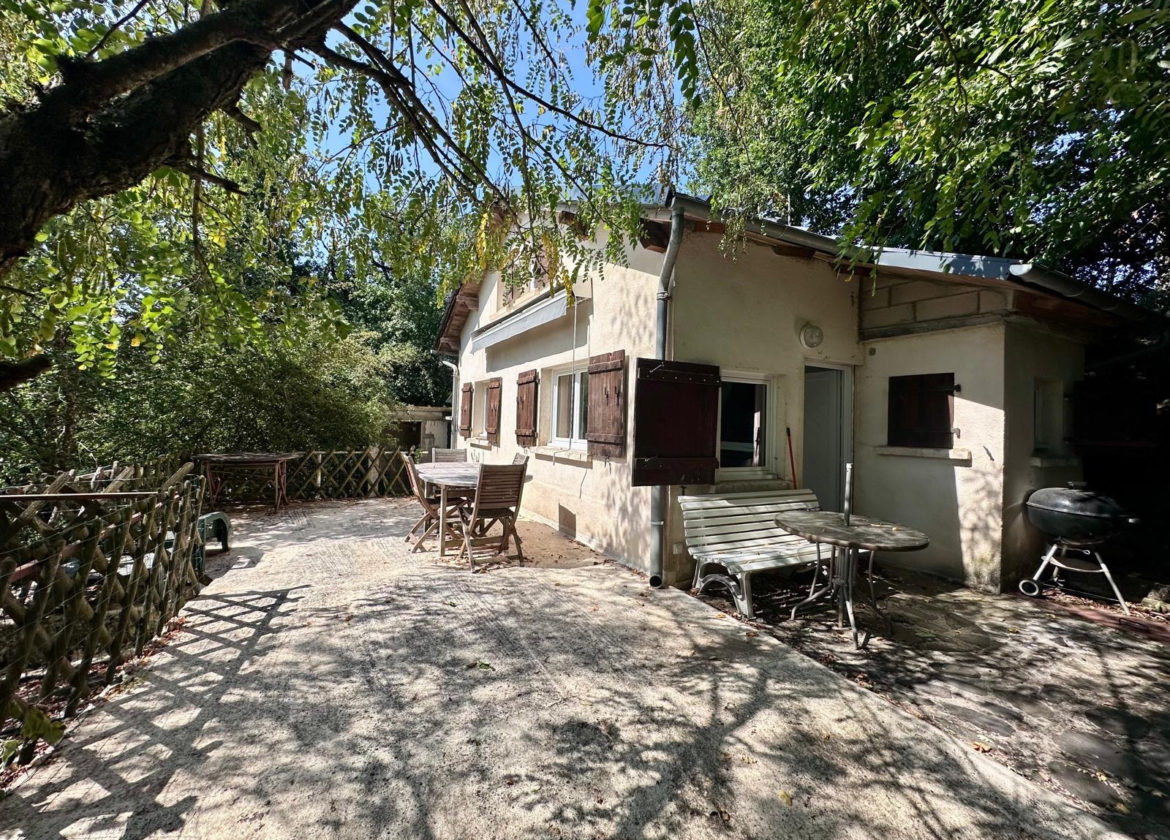 Maison avec dépendances - Secteur Druelle