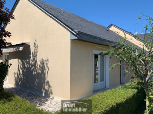 Maison de type 3 de plain pied avec garage et jardin