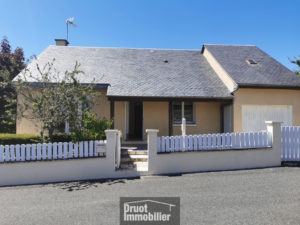 Maison de type 3 de plain pied avec garage et jardin