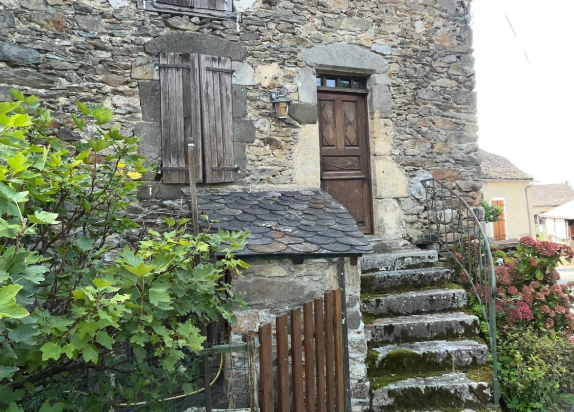 Maison de village en pierre