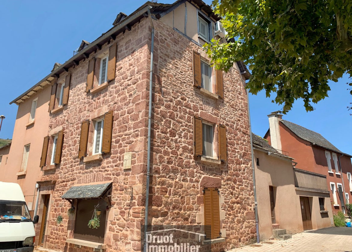 Maison en pierre T4 avec garage