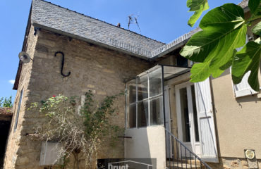 Maison en pierres de type 3 sur 2.500m2 de terrain
