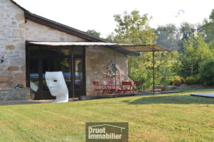 Maison en pierres de type 7