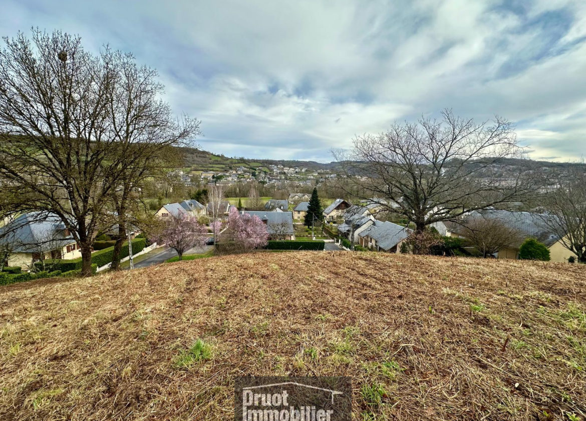 Terrain Espalion 1.300m2