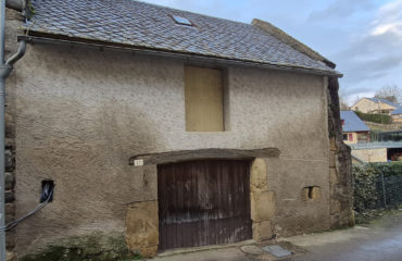 Ancienne grange/étable avec jardin à transformer en habitation