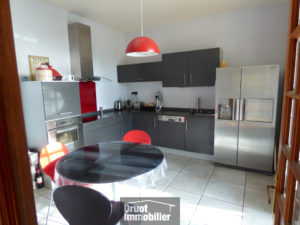 Charmante Maison en pierres de type 8- A moins de 10/12 Minutes du centre ville de RODEZ