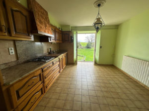 ENSEMBLE IMMOBILIER COMPOSÉ D'UN CORPS DE FERME ET DE 24 HECTARES DE TERRAIN