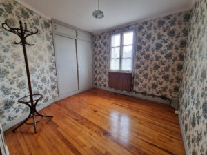 ENSEMBLE : MAISON - GRANGE - TERRAIN - garage -atelier