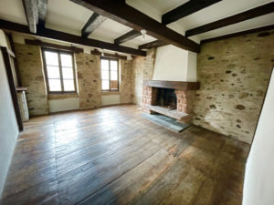 Espalion, maison en coeur de ville, de Type 5 avec local commercial