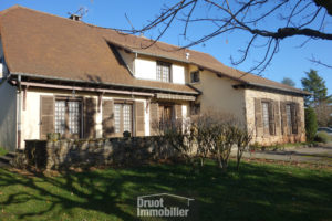 Grand pavillon de type 5 de 191m2