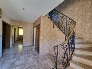 MAISON 222 m2 -garage 50m2 - Hangar 100m2 et TERRAIN de 1499m2